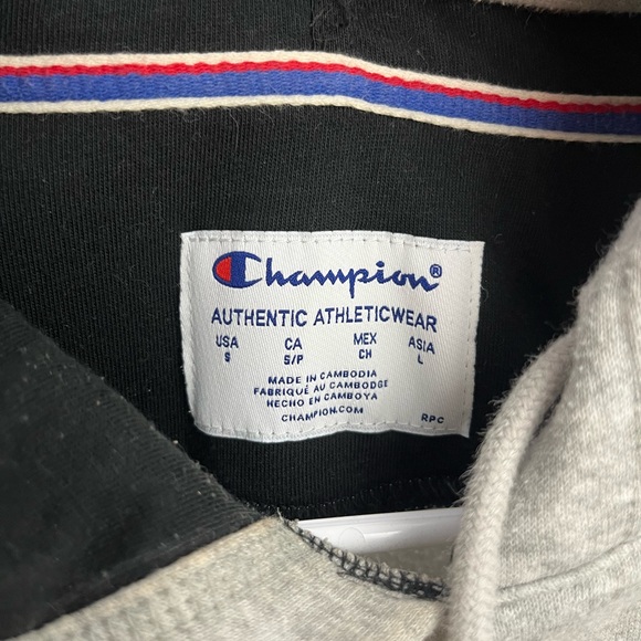 Champion hoodie - Picture 3 of 3